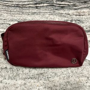 NWT Lululemon Everywhere Belt Bag